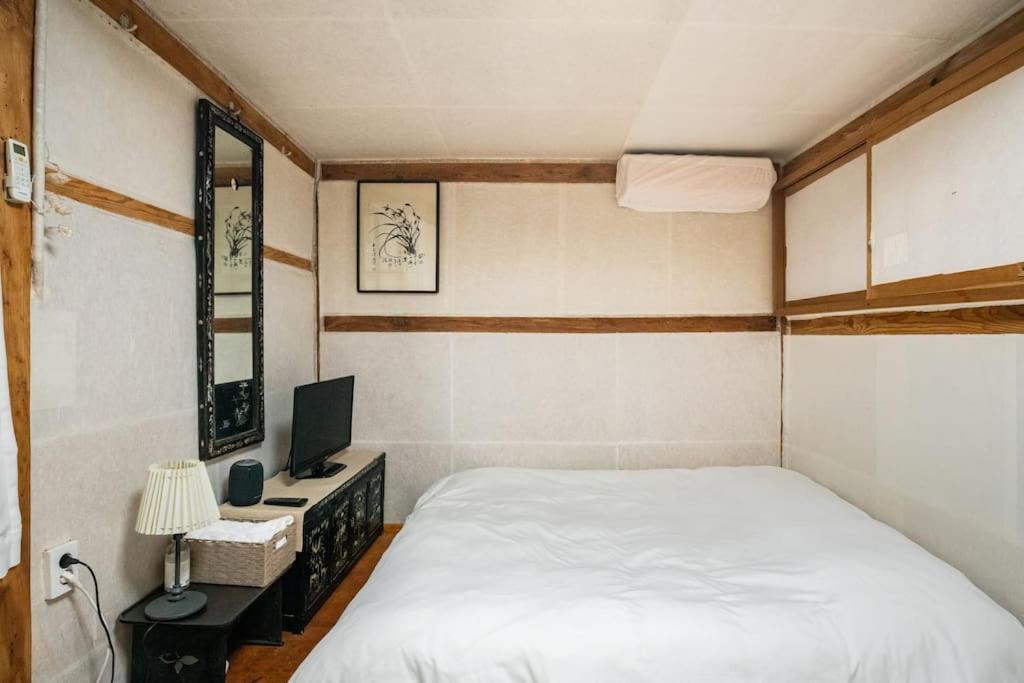 Namhyundang - Hanok Korean Traditional House Seoul Exterior photo