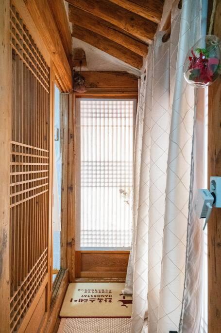 Namhyundang - Hanok Korean Traditional House Seoul Exterior photo